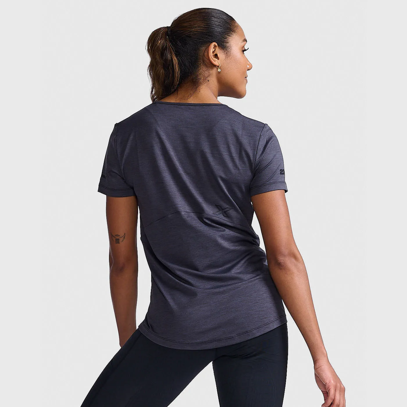 2XU - Women's Motion Tee - India Ink/Black