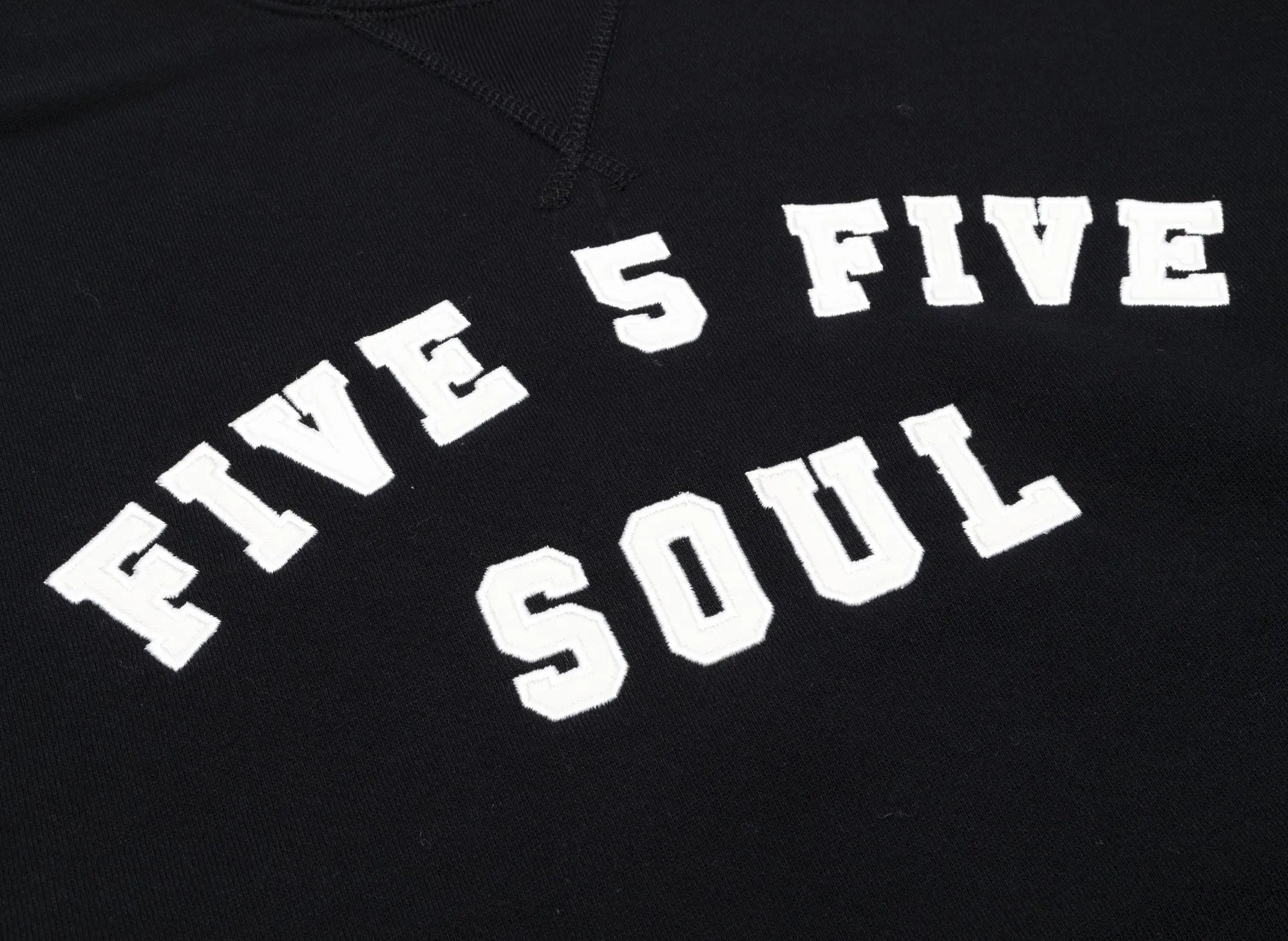 555 Soul Heritage Arch Crewneck in Black