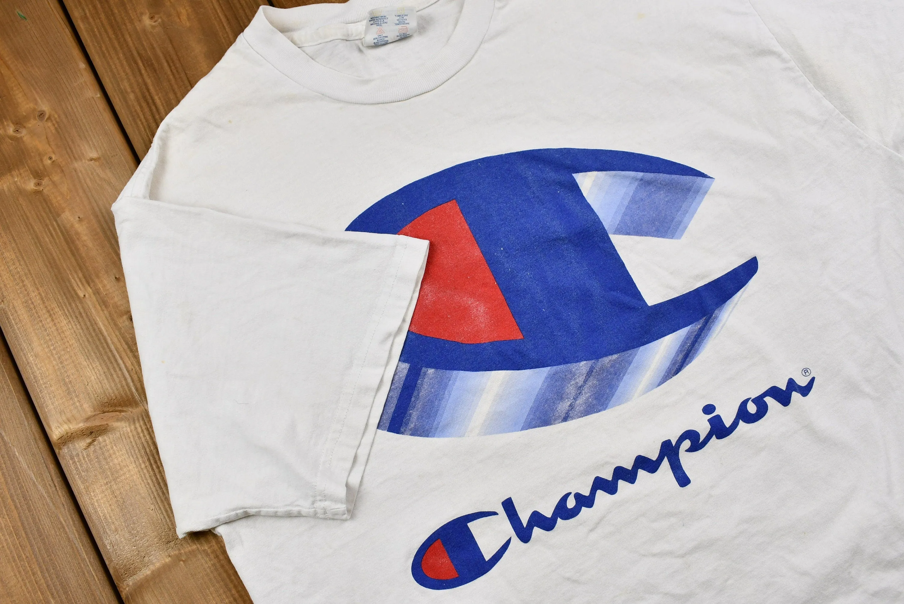 Vintage 1990s Champion Logo T-Shirt / Made in Canada / 90s Streetwear / Retro Style